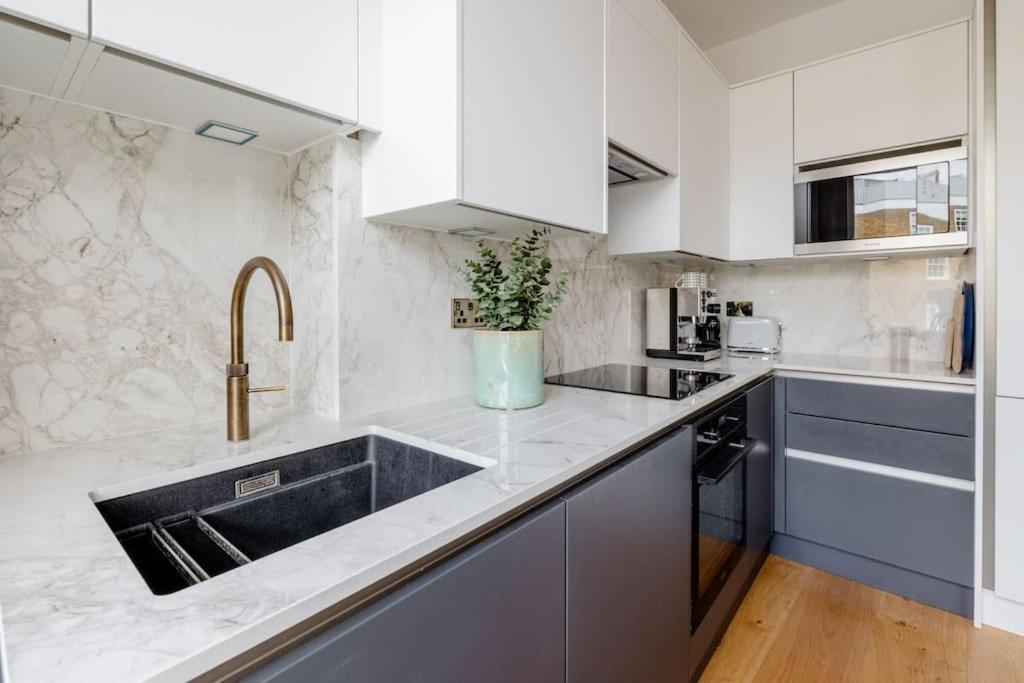 Apartment Luxury Flat On Fulham/chelsea Border
