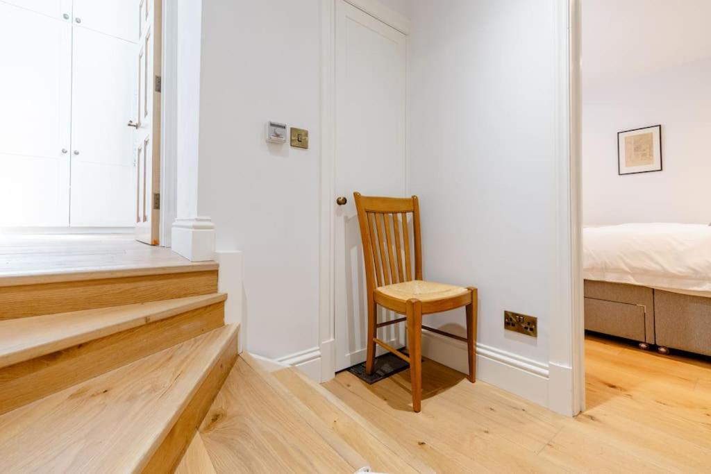 Luxury Flat On Fulham/chelsea Border Apartment London